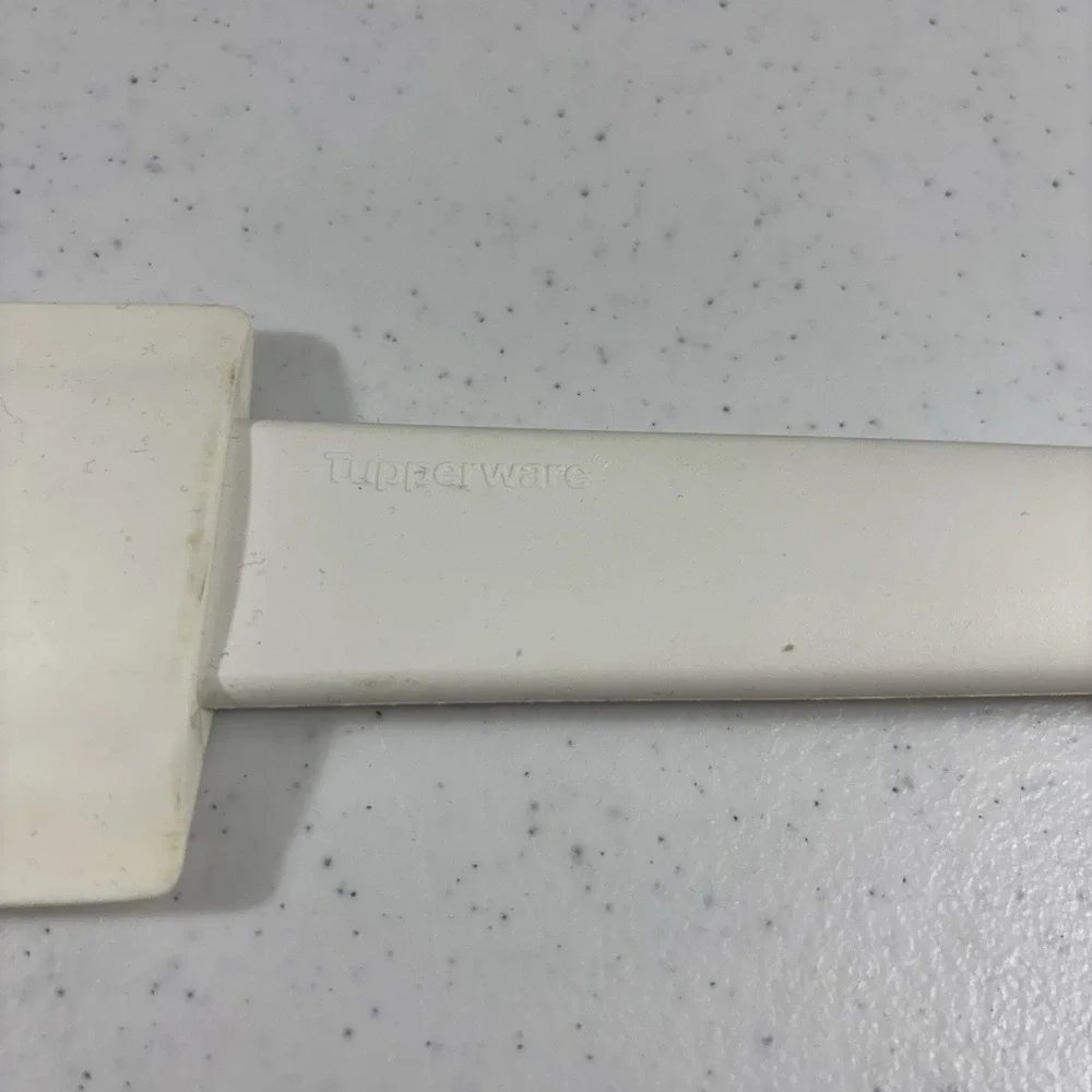 Tupperware excellent used